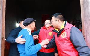 我为群众办实事|柳州市交通学校到鹿寨县四排镇水头村开展“送温暖防返贫”活动