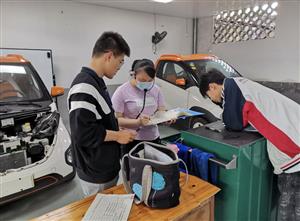 【党建品牌】谨小慎微细检查，全面保障实训教学 —汽车工程系安全周开展实训场地专项检查