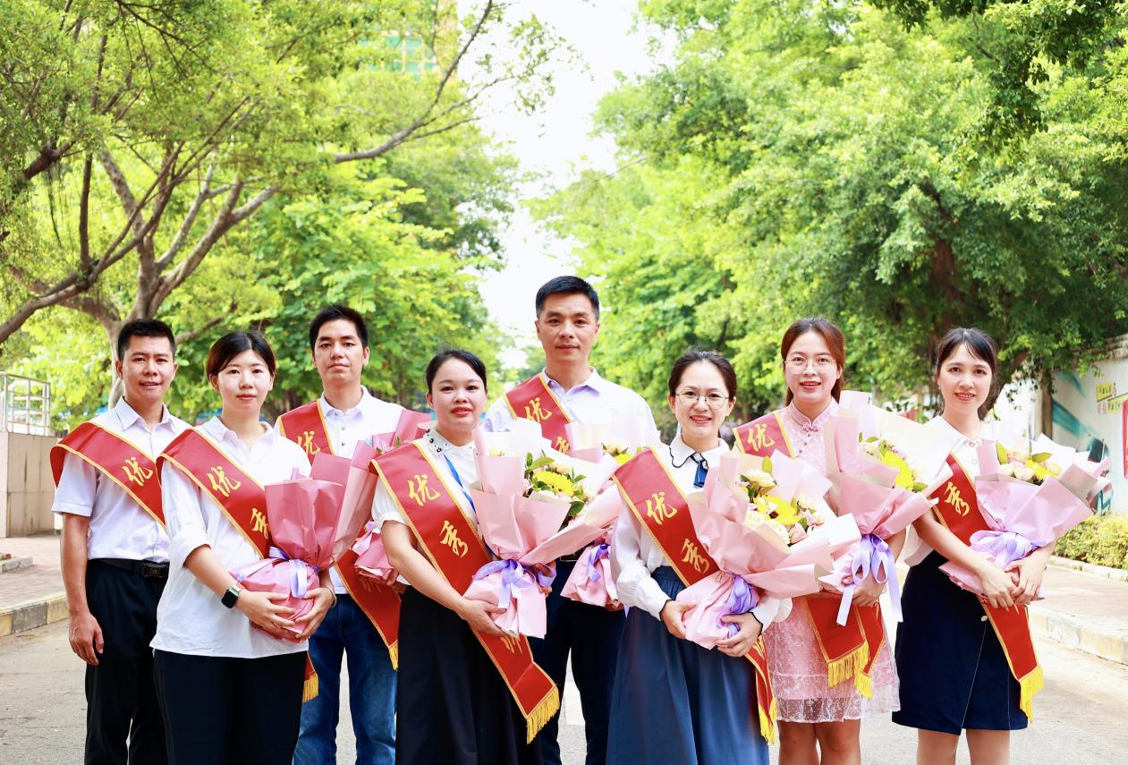 【学习身边榜样】柳州市交通学校优秀教师系列报道（三）--2022年柳州市优秀教师韦柳芳、李思烨、朱燕雯、刘海婷、刘润生、陈才连、陈焕、黄挺