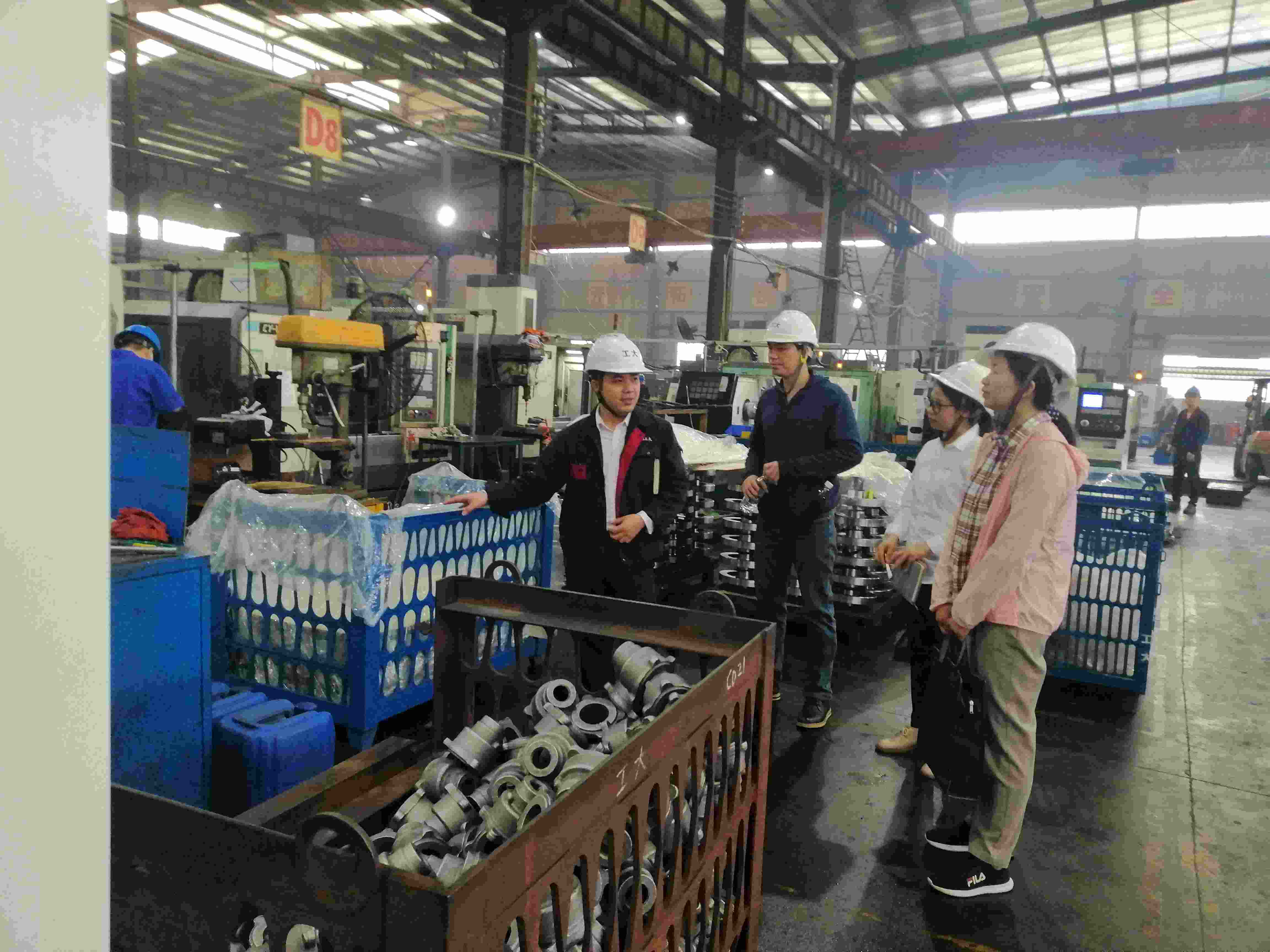 强专业 谋发展 --柳州市交通学校机电工程系专业团队到企业做调研