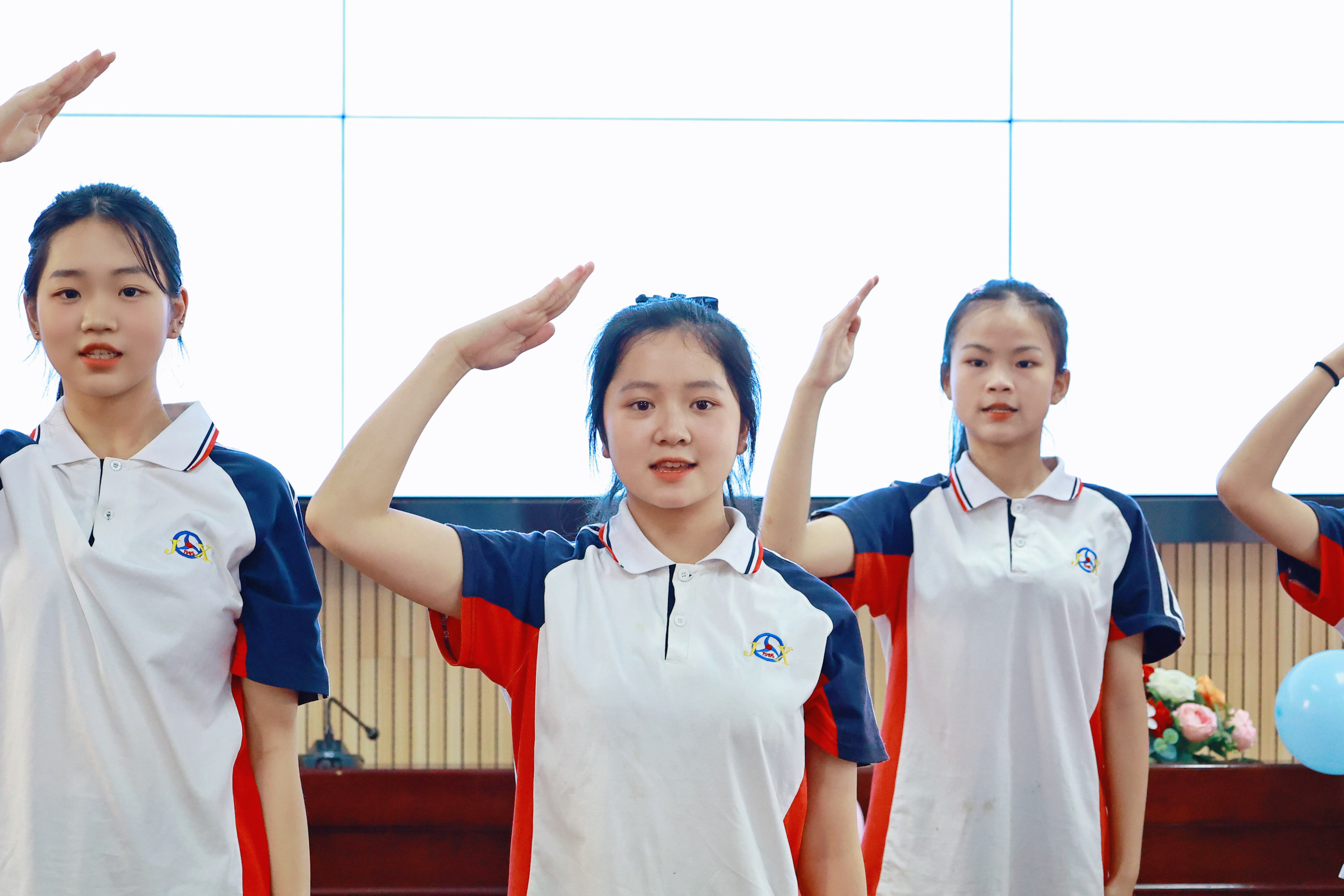 在最美的年华，遇见最好的你--柳州市交通学校举行第二届班主任节开幕式