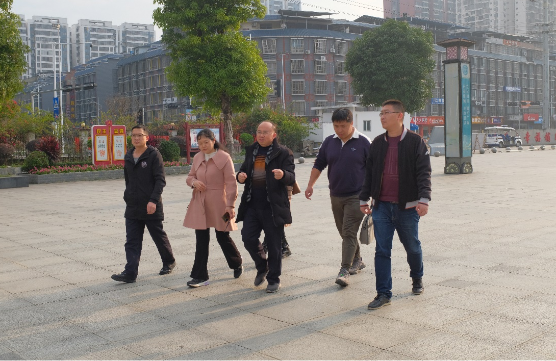 深交流 拓思路 促发展——柳州市交通学校机电工程系教师赴河池市职业教育中心学校交流学习