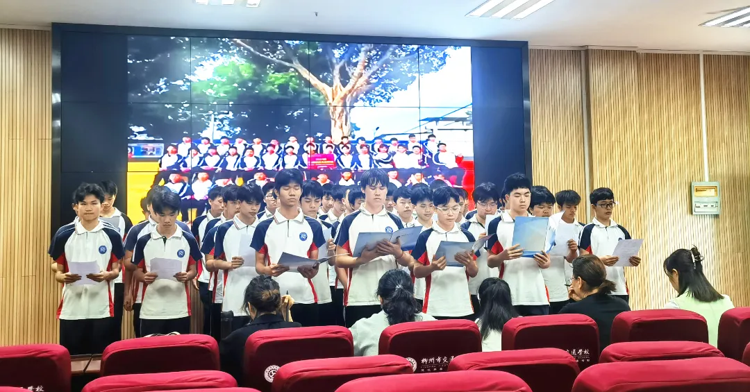 诵千年经典 传华夏文明│柳州市交通学校中华经典诵读比赛（班级团体赛）圆满落幕