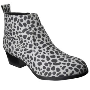 Leopard boots